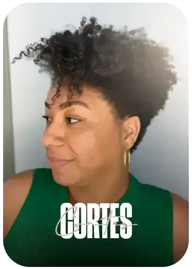 Corte de cabelo cacheado no Cachos da Pretta